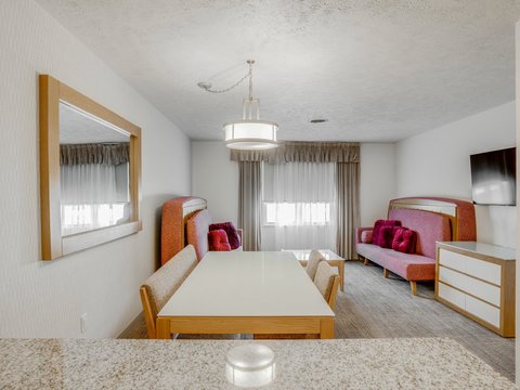 TOWN CENTER ONE BEDROOM VIP