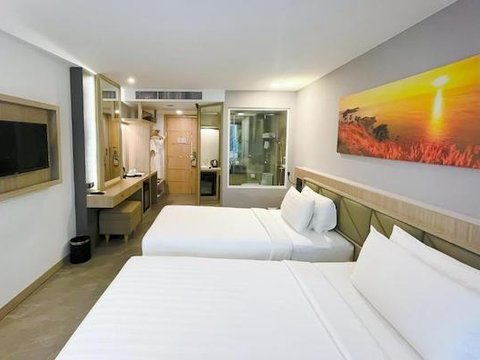 Deluxe Twin Balcony Room