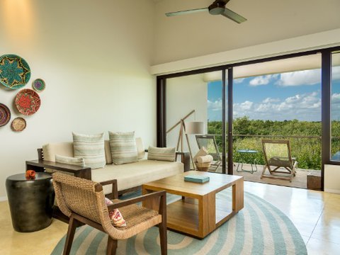 Beach area Plunge Pool Suite