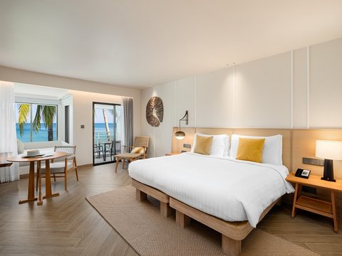 Club Ocean Front 1 King Bed