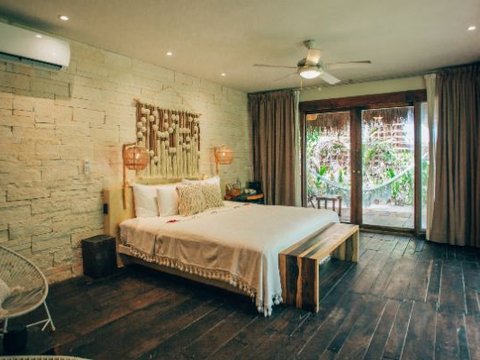 Beach Master Suite with Plunge Pool