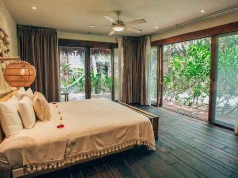 Beach Master Suite with Plunge Pool