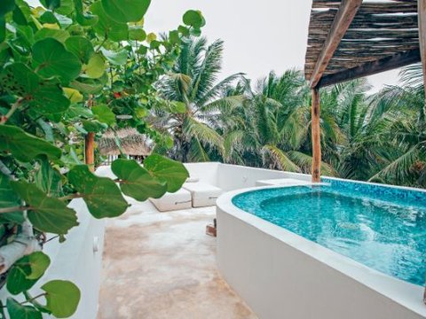 Beach Master Suite with Plunge Pool