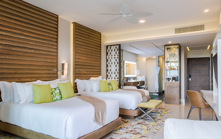 Junior Suite Ocean View Queen