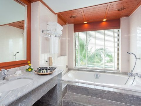 Grand Jacuzzi Suite