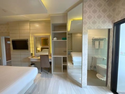 One Bedroom Premium Suite