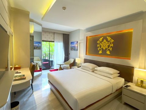 One Bedroom Premium Suite