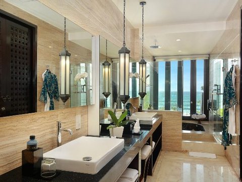 Ocean Suite With Jacuzzi