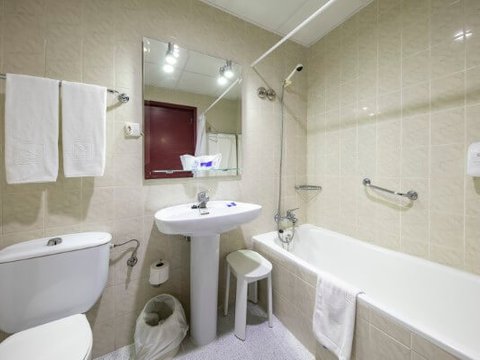 DOUBLE ROOM INDIVIDUAL USE