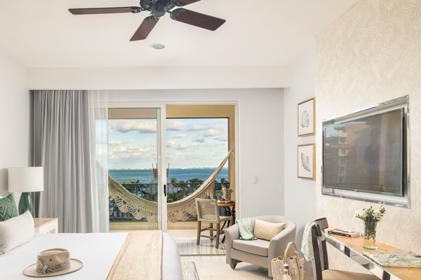 Deluxe Ocean View 2 Queen Beds