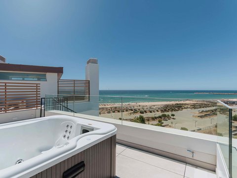 Apartamentos T2 com Jacuzzi no Rooftop