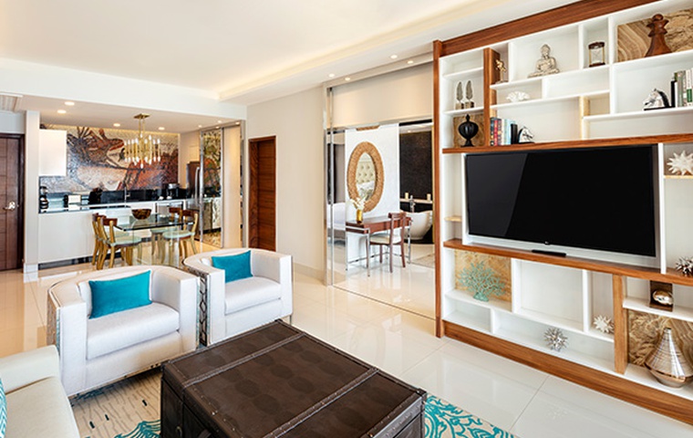 One Bedroom Suite 1 King Bed - 1,313 avg. sq. ft