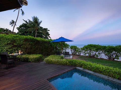 Beachfront Pool Villa