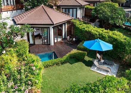 Beachfront Pool Villa