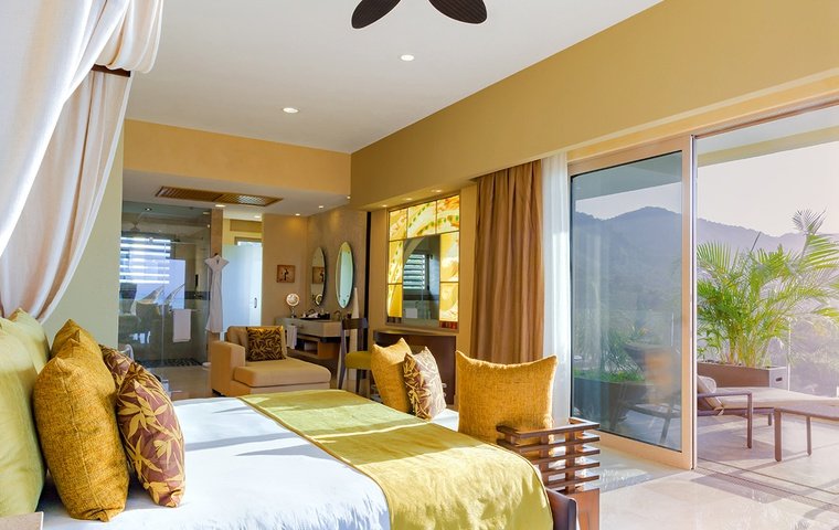 Three Bedroom Panoramic Suite - 4,214 avg. sq. ft.