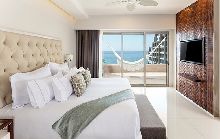 Two Bedroom Suite Ocean View 2 King Beds - 1,980 avg. sq. ft