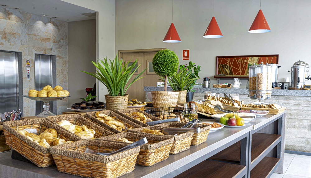 MÍNIMO DE 15 NOITES