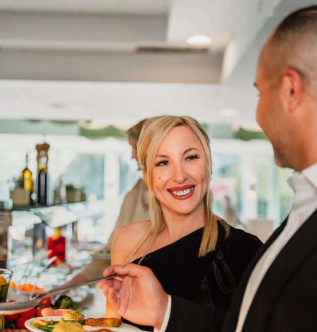 experiencia.fotoTitulo?split('##')[imagen?index]