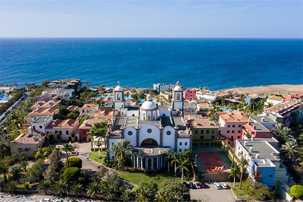 Complete your stay at Lopesan Villa del Conde Resort & Thalasso with relaxation and wellness for body and mind of sessions at OM Thalasso. An escape with disconnection guaranteed makes the perfect gift. Not combinable with other promotions and subject to availability. Minimum price per person per night in double occupancy.