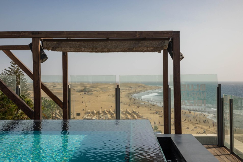 experiencia.fotoTitulo?split('##')[imagen?index]