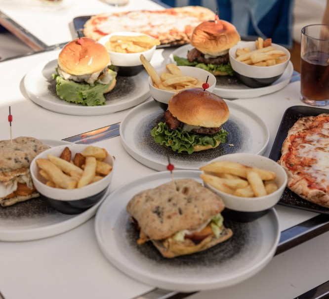 experiencia.fotoTitulo?split('##')[imagen?index]