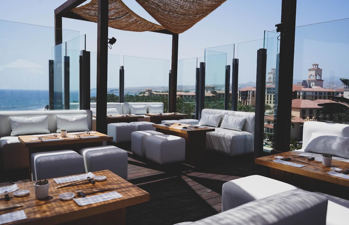 experiencia.fotoTitulo?split('##')[imagen?index]