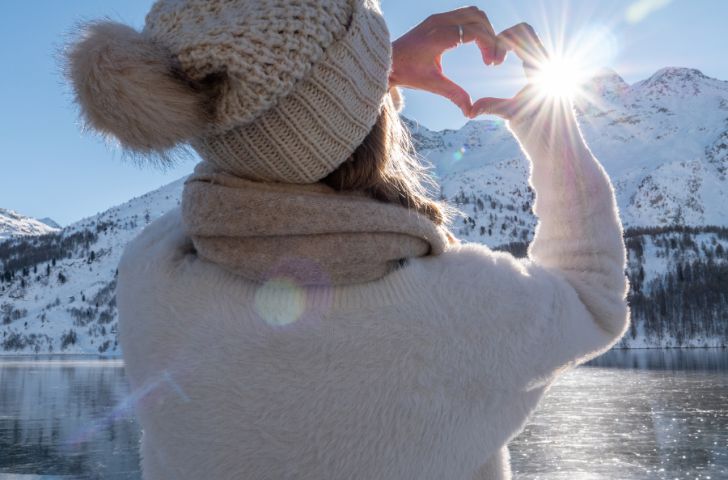 experiencia.fotoTitulo?split('##')[imagen?index]